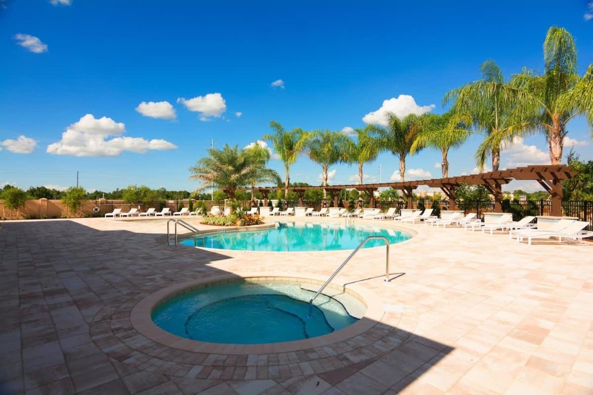 4Br Community Pool Across The Street Wl8989 Villa Kissimmee Exterior photo